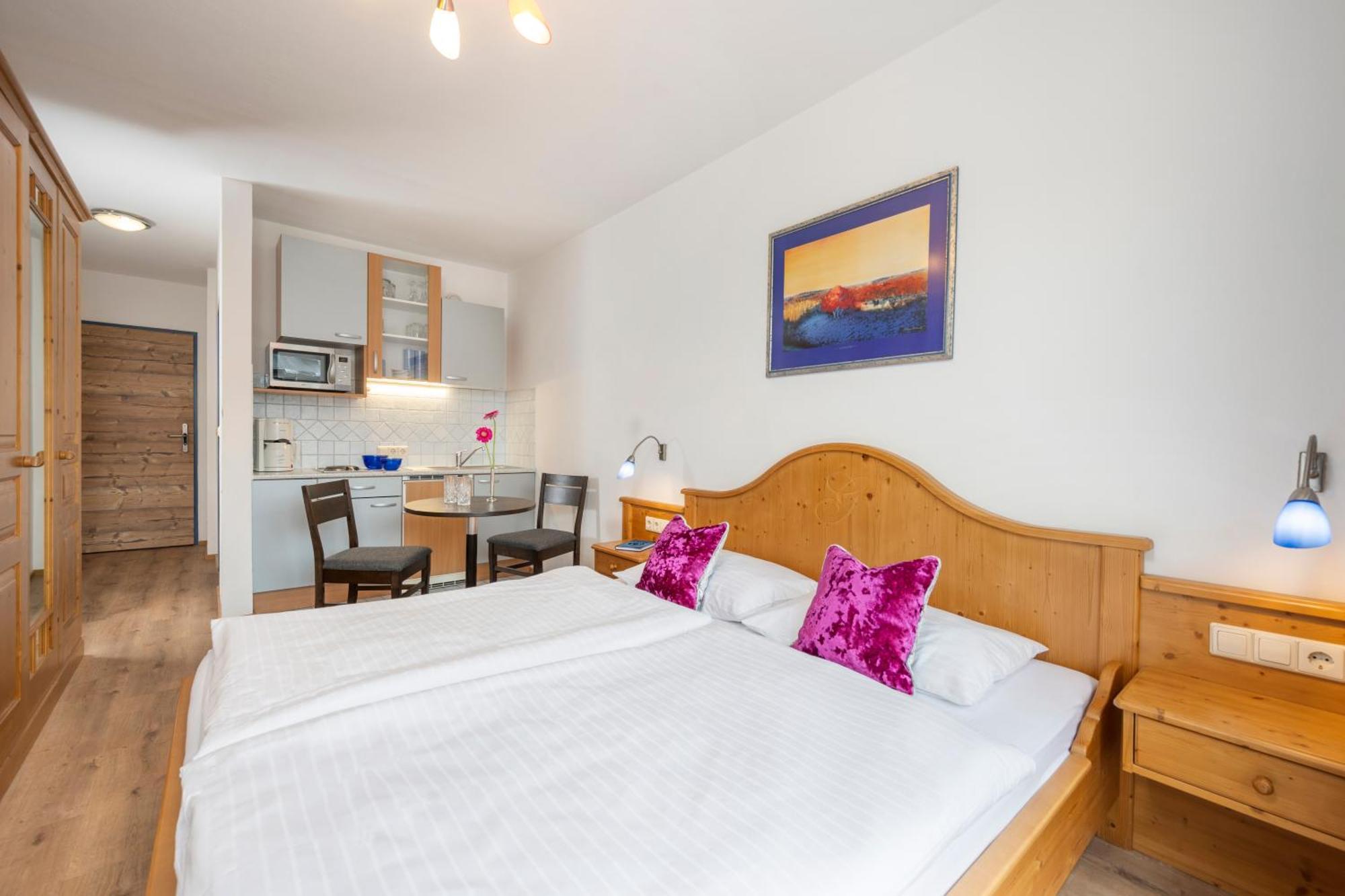 Mia Appartements - Non-Serviced Appartements オーバータウエルン エクステリア 写真
